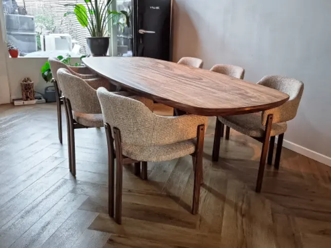 Isamu Eetkamerstoelen